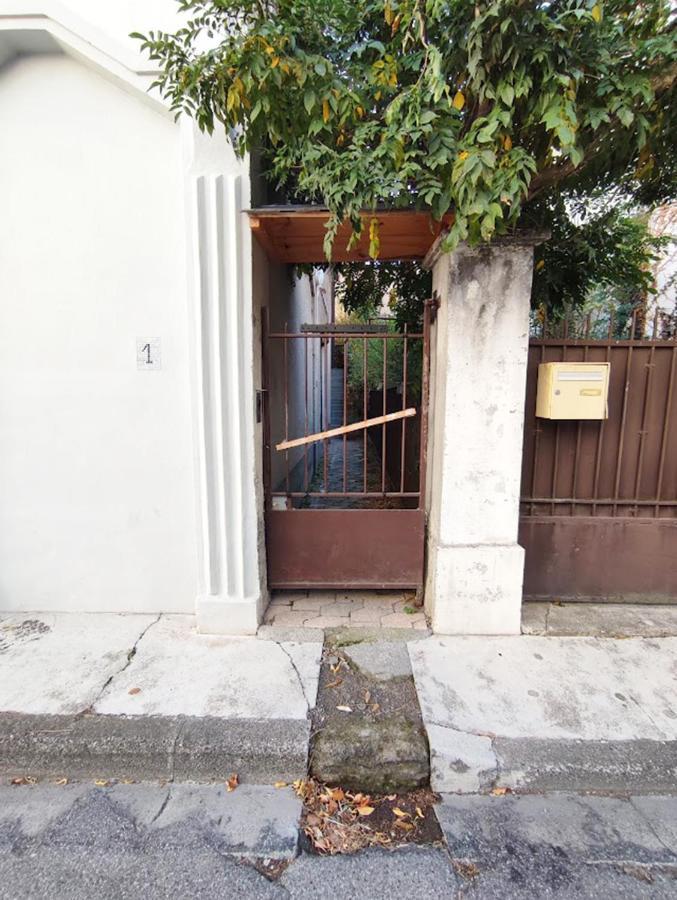 Appartamento L'escampette, Duplex T3, Centre Luchon, Wifi, Casier A Skis, 4 Personnes *